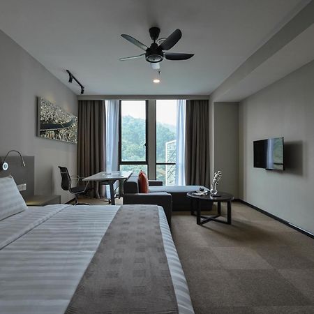 Апарт отель Asaya Damansara Петалинг-Джая Экстерьер фото